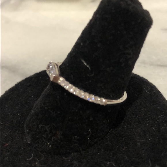 Simple & Dainty Sterling CZ Baguette Ring, sz 7 - Picture 4 of 6
